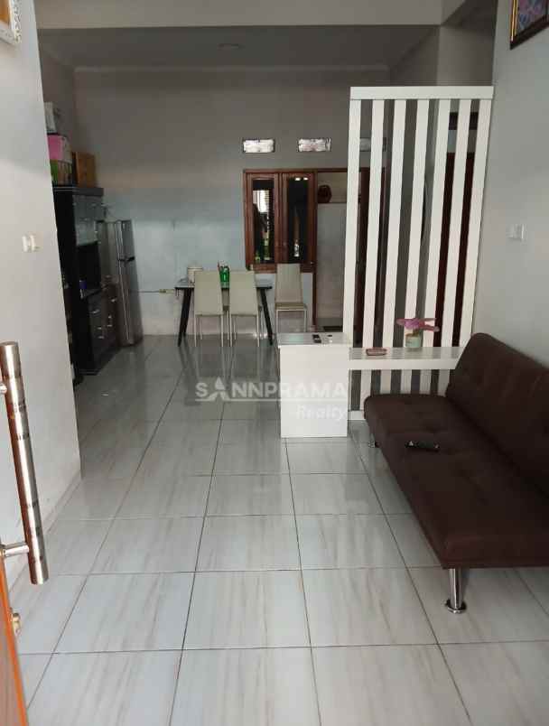 dijual rumah mampang pancoran mas depok