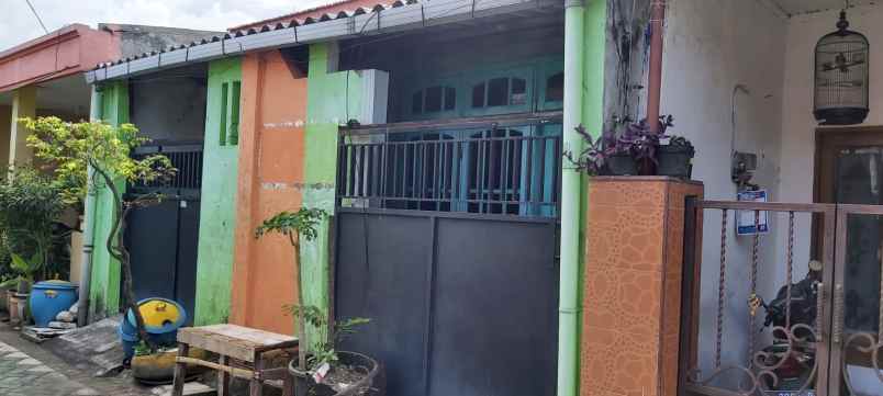 dijual rumah manukan lor