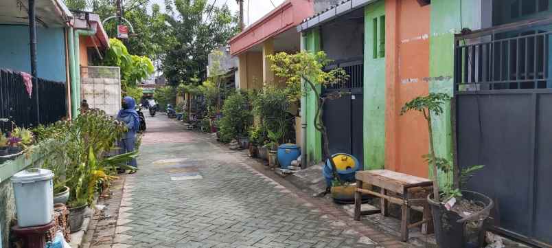 dijual rumah manukan lor