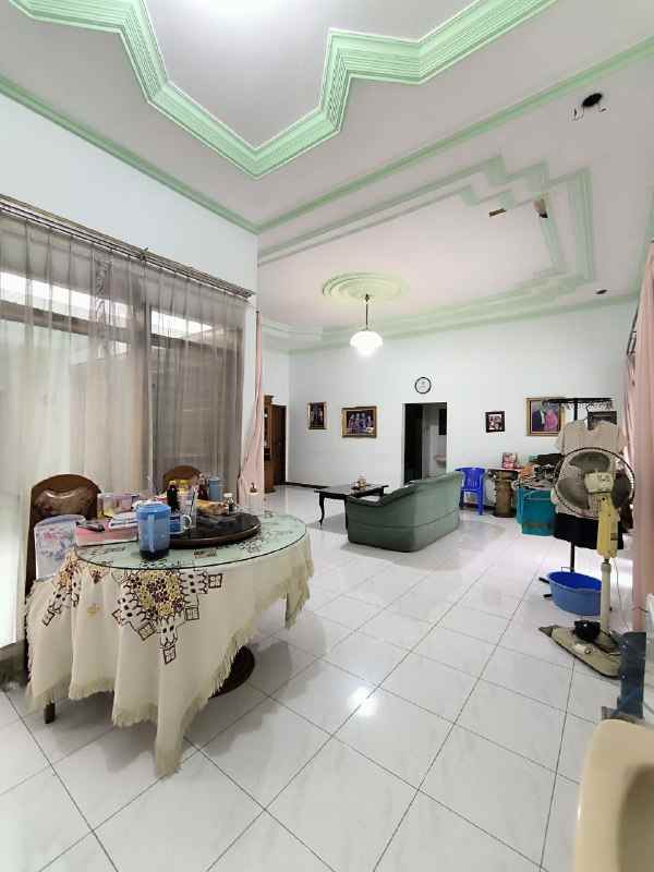 dijual rumah manyar kartika