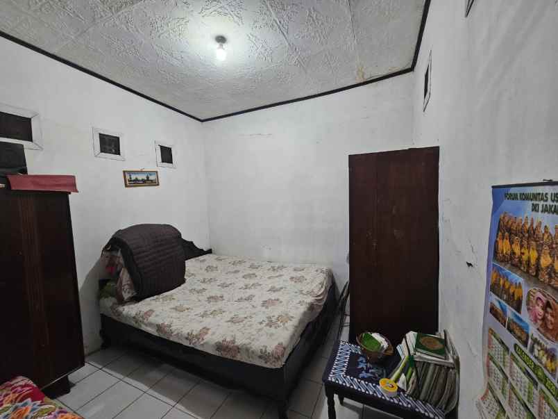 dijual rumah margaguna