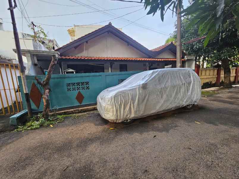 dijual rumah margaguna