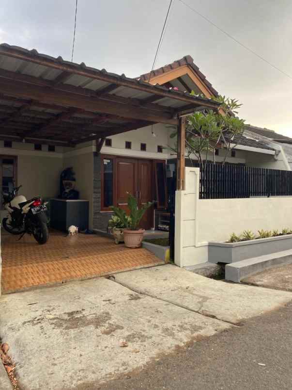 Rumah Dijual Belakang MTC Margahayu Raya Sekejati Buahbatu Bandung