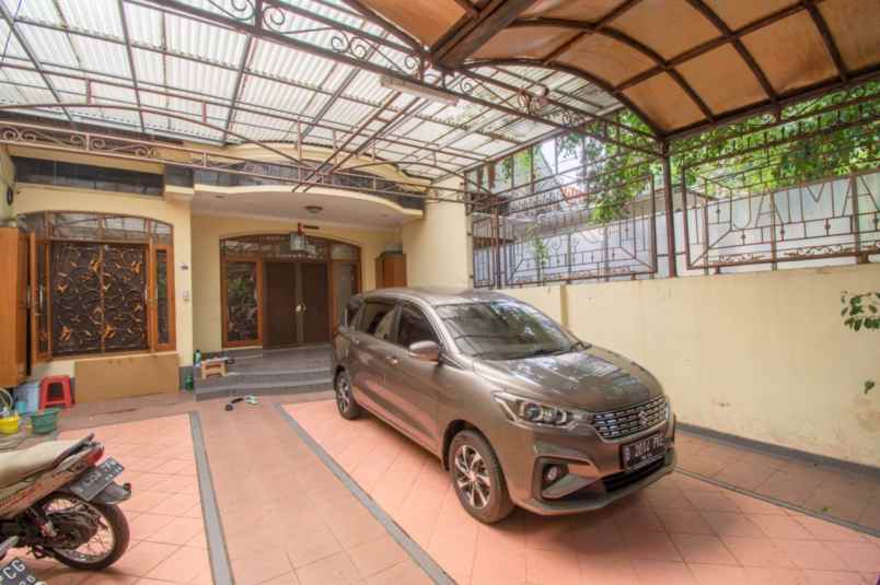 dijual rumah menteng