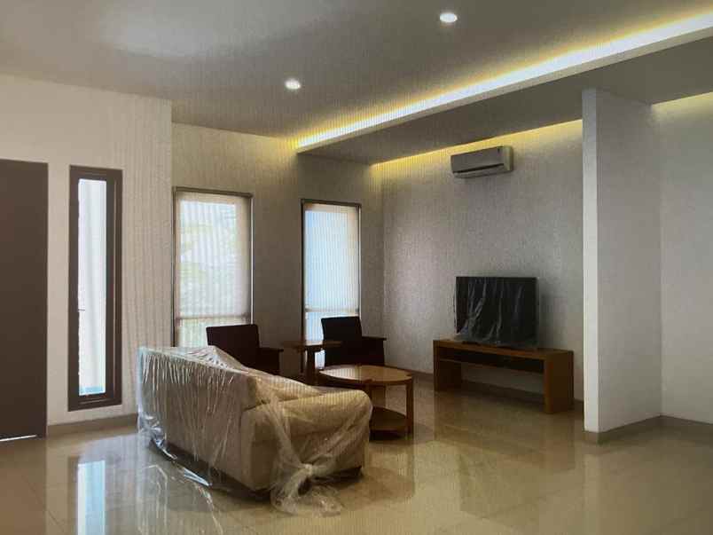 dijual rumah menteng