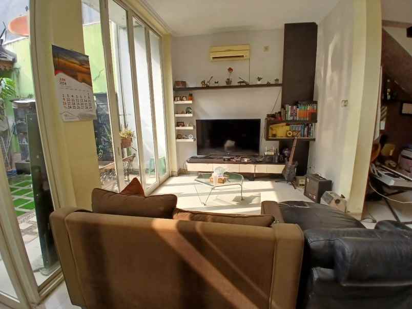 dijual rumah mewah grand wisata bekasi