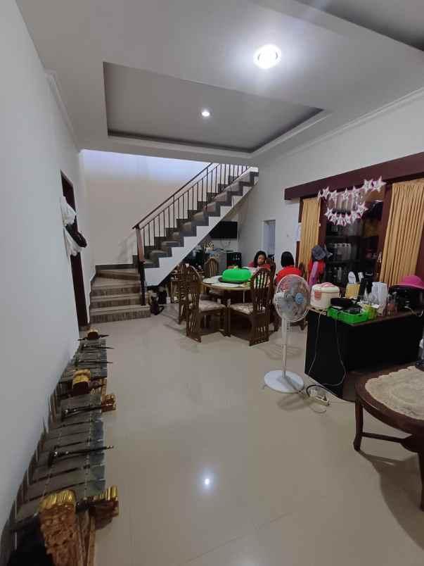 dijual rumah minimalis lantai 2 denpasar selatan