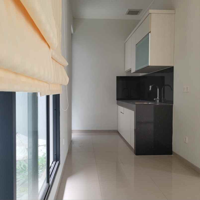 dijual rumah modern cantik di u villa bintaro jaya