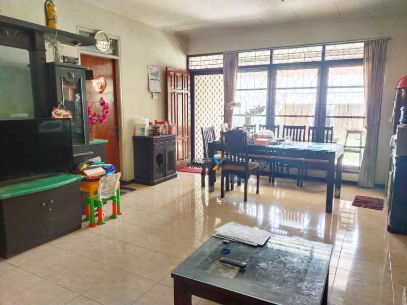 dijual rumah nginden intan barat