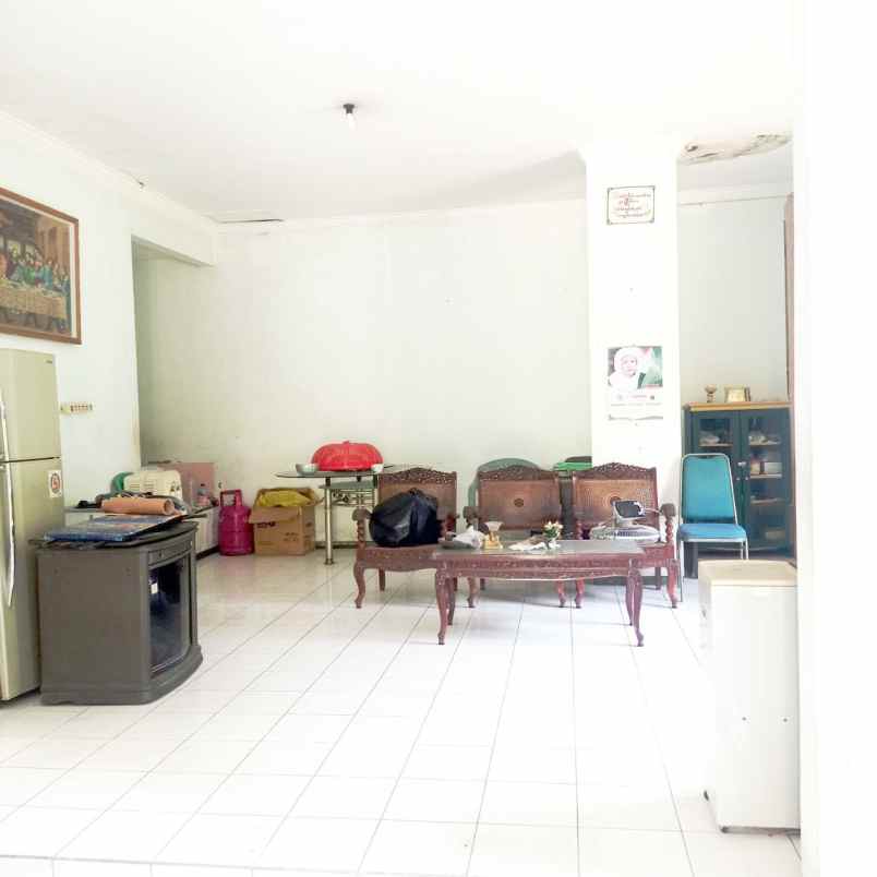 dijual rumah nginden intan timur