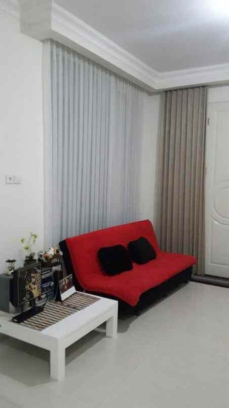 dijual rumah pakuwon city long beach