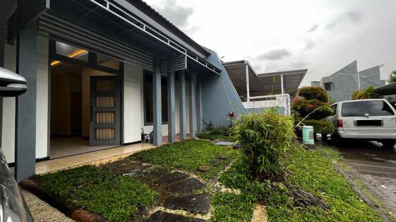 dijual rumah palm spring regency