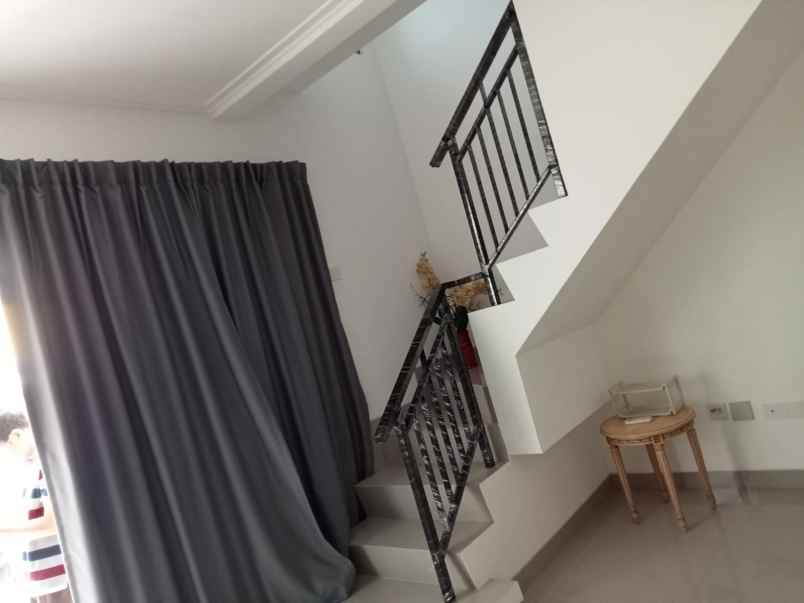 dijual rumah pantai indah kapuk 2