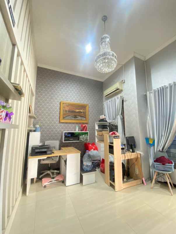 dijual rumah pantai mentari