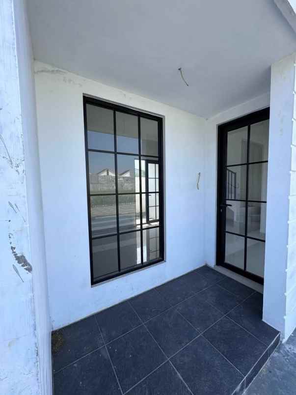 dijual rumah pelabuhan ketapang sukun