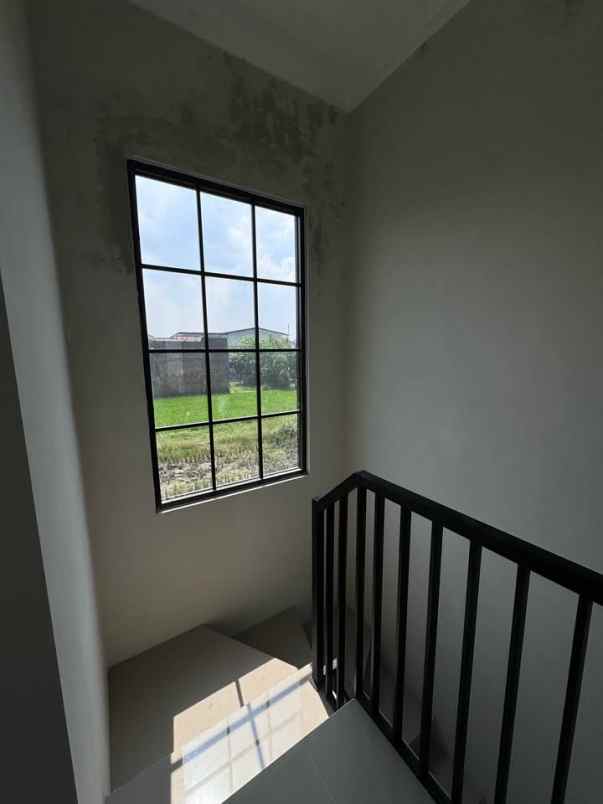 dijual rumah pelabuhan ketapang sukun