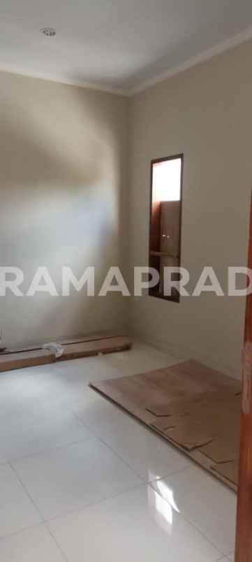 dijual rumah penamparan