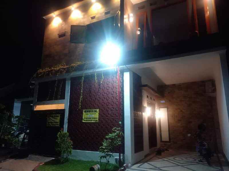 dijual rumah permata gmr menganti