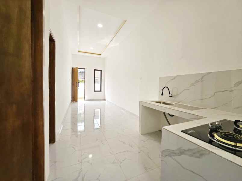 dijual rumah permata hijau permai kota