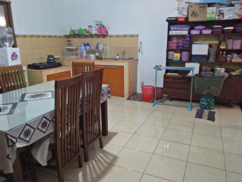 dijual rumah perum bsi 2
