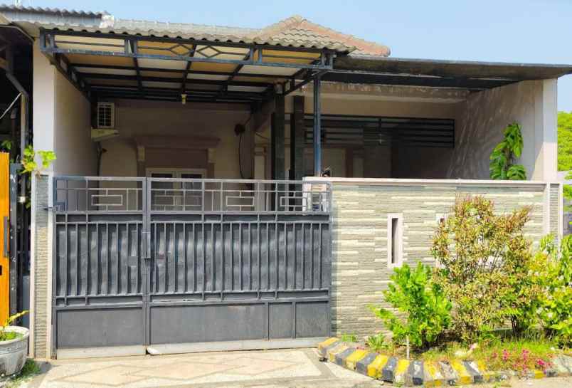 dijual rumah perum di wedoro waru