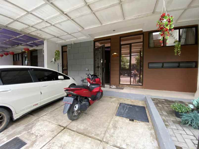 dijual rumah perum grahayana telukjambe