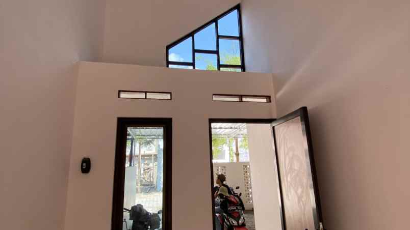 dijual rumah perum karta kirana kebitan