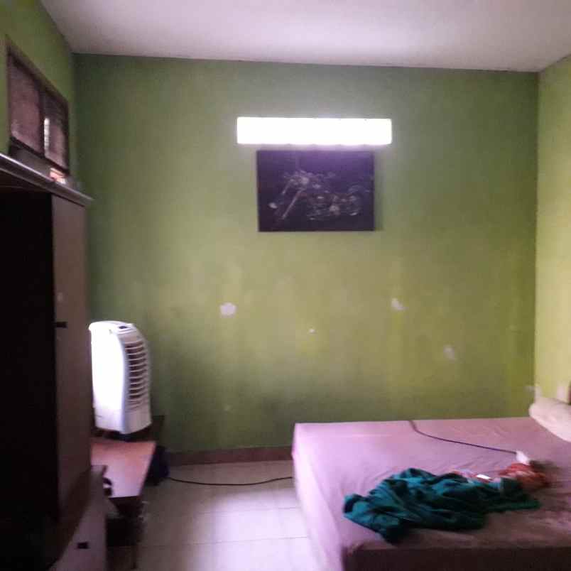 dijual rumah perum pondok jagung blok