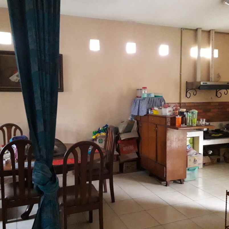 dijual rumah perum pondok jagung blok