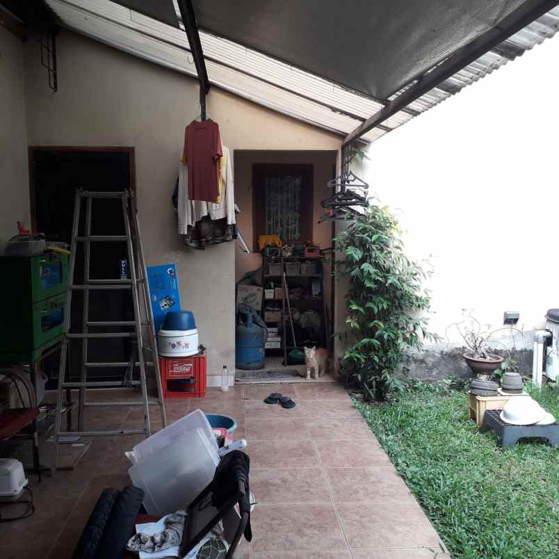 dijual rumah perum pondok jagung blok