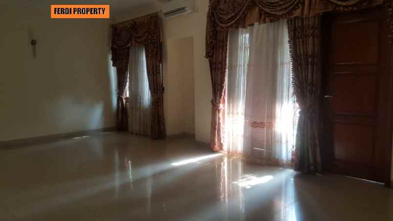 dijual rumah perumahan citra gran cibubur