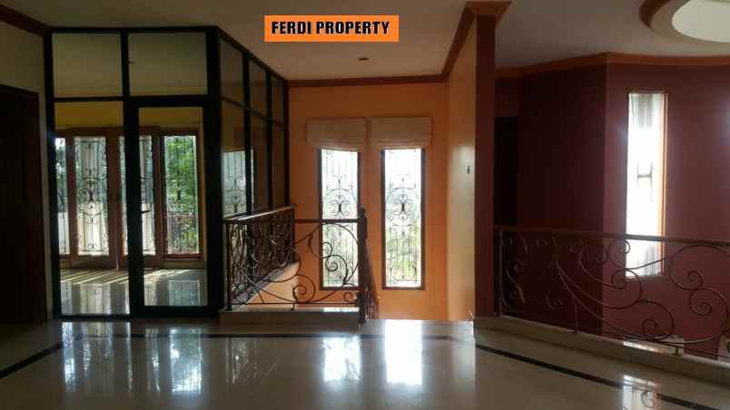 dijual rumah perumahan citra gran cibubur