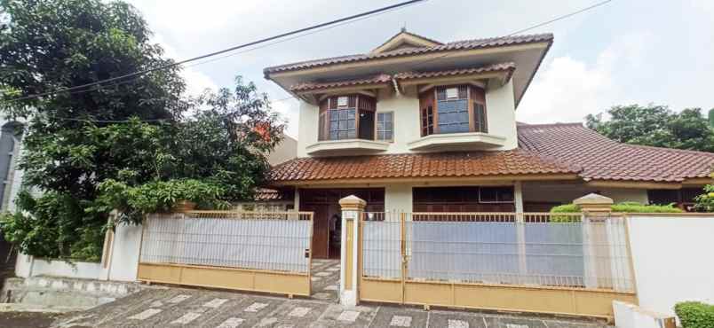 dijual rumah perumahan elit di jatiwaringin