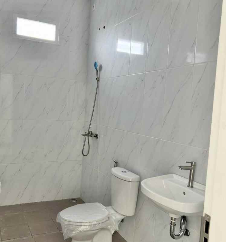 dijual rumah perumahan galaxy bekasi