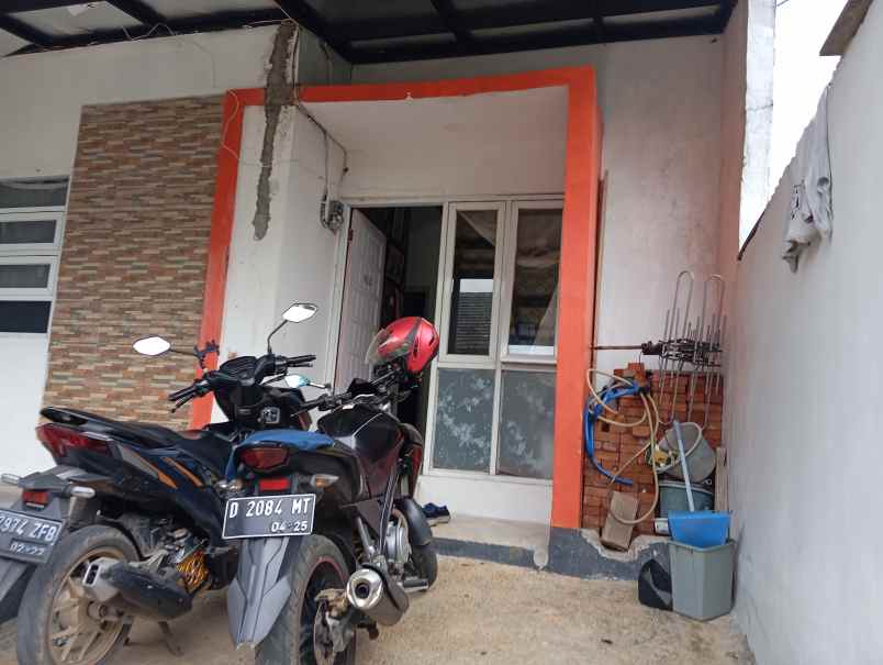 dijual rumah perumahan graha indah