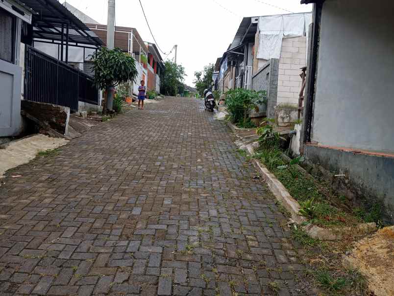 dijual rumah perumahan graha indah