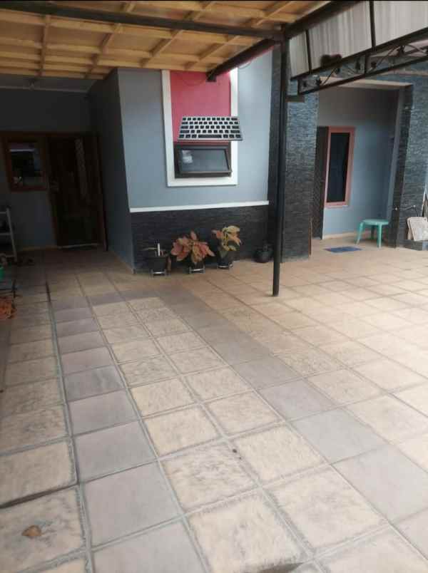 dijual rumah perumahan jatinegara baru