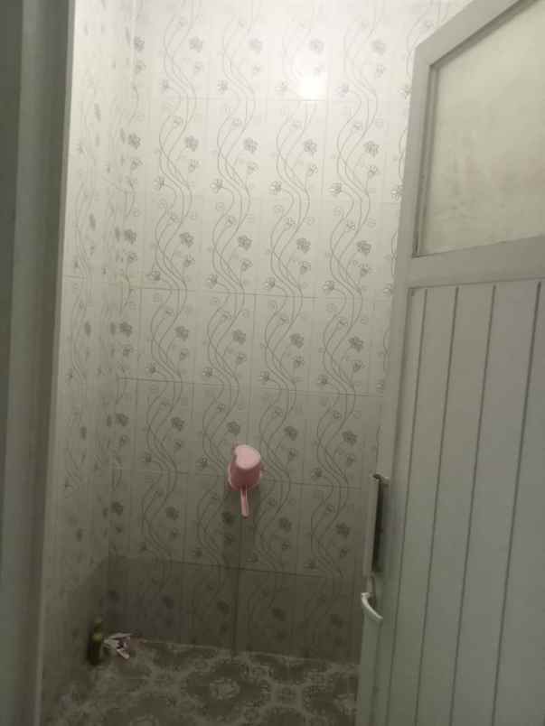 dijual rumah perumahan jatinegara baru