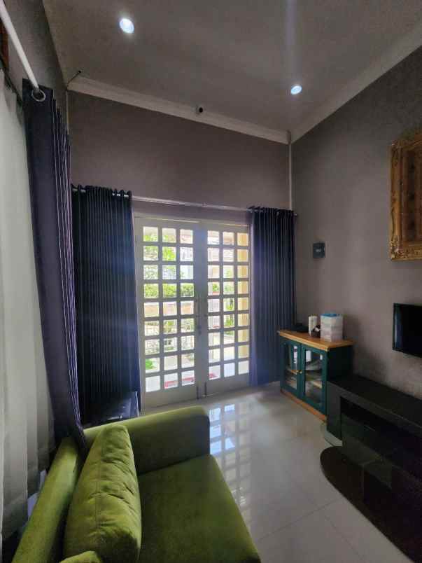 dijual rumah perumahan noor residence