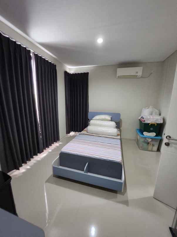 dijual rumah perumahan north west hill