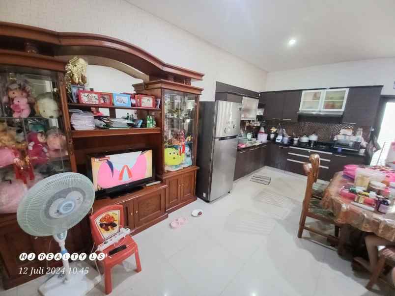 dijual rumah perumahan pelangi antapani