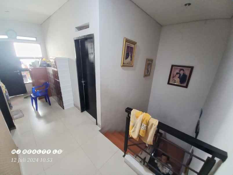 dijual rumah perumahan pelangi antapani