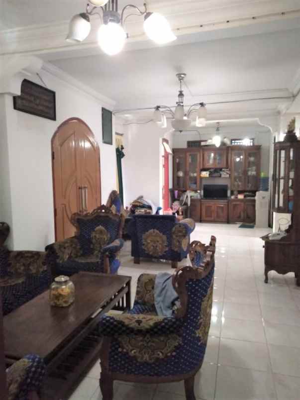 dijual rumah perumahan perumnas klender