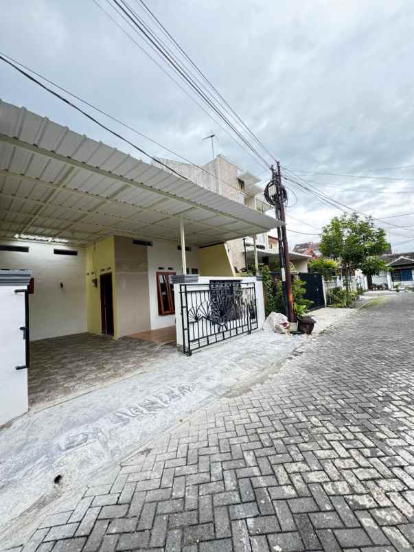 dijual rumah perumahan sawojajar