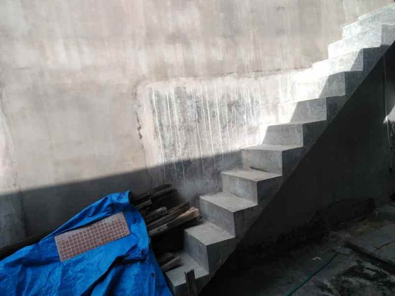 dijual rumah pesanggrahan