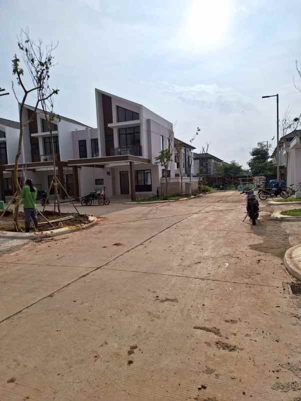 dijual rumah podomoro park