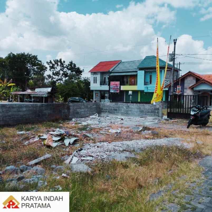 dijual rumah potorono