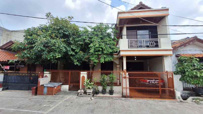 dijual rumah pulo gadung