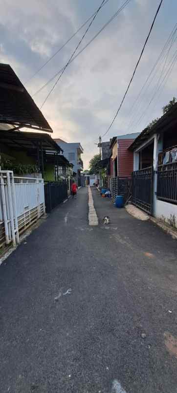 dijual rumah puri gading