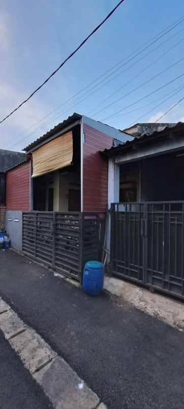 dijual rumah puri gading